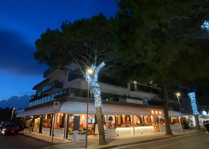 Hotel La Maison 3*